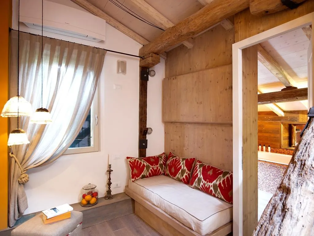 Casa Fluo Relais Guest House Bologna 0*,
